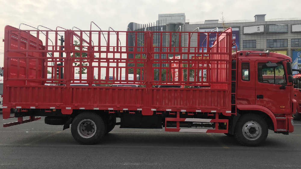 《以督查为契机 破解货车行路难