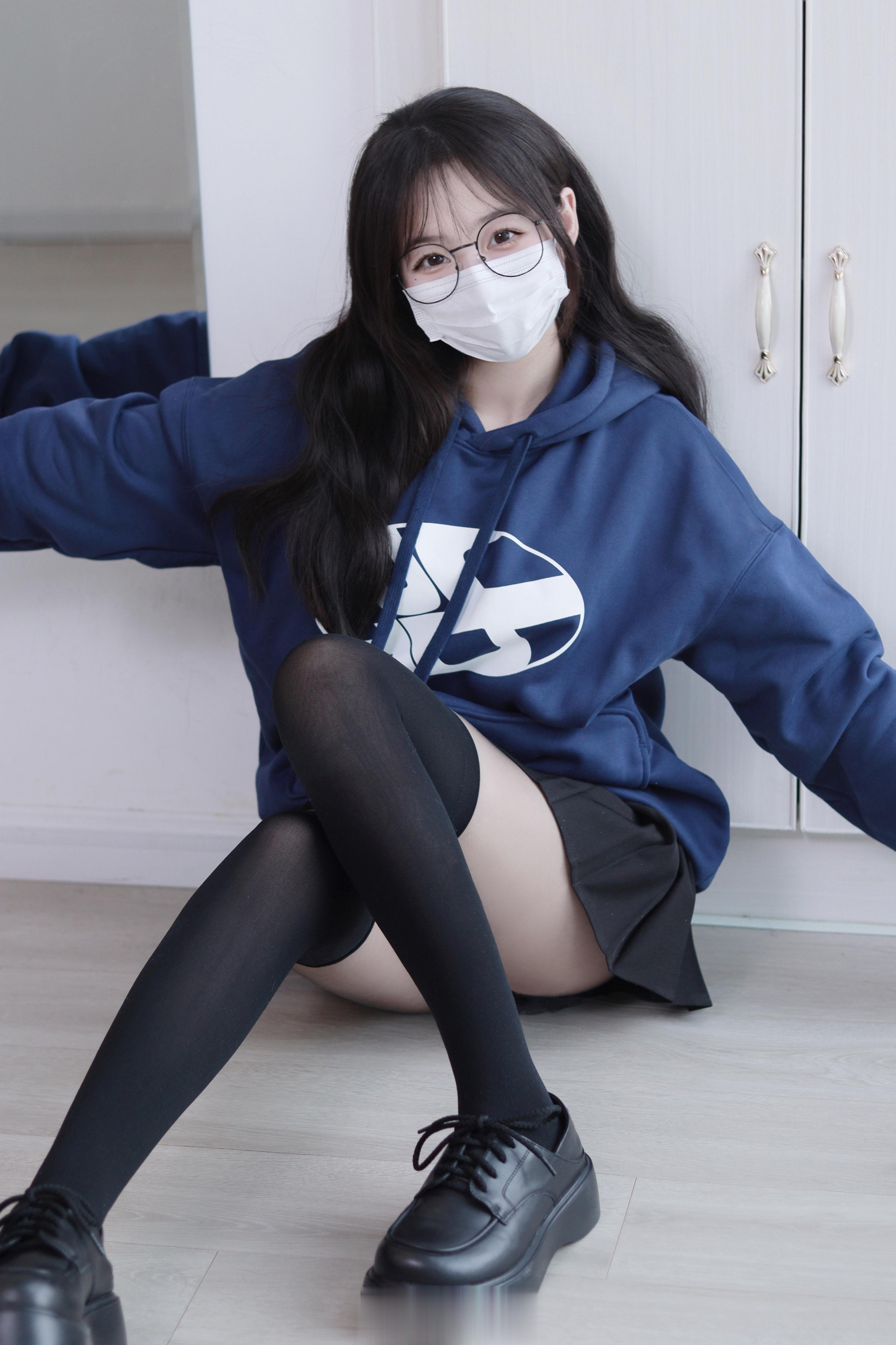 黑丝➕过膝袜 双倍快乐 ​​​