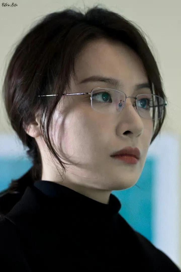 金丝眼镜很斩男
我是御姐高启兰