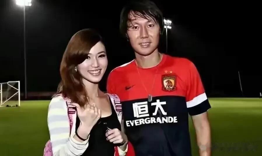 中国的体育界，如此乌烟瘴气，贻笑大方，是必然结果。无论是张继科、还是李铁，也或是