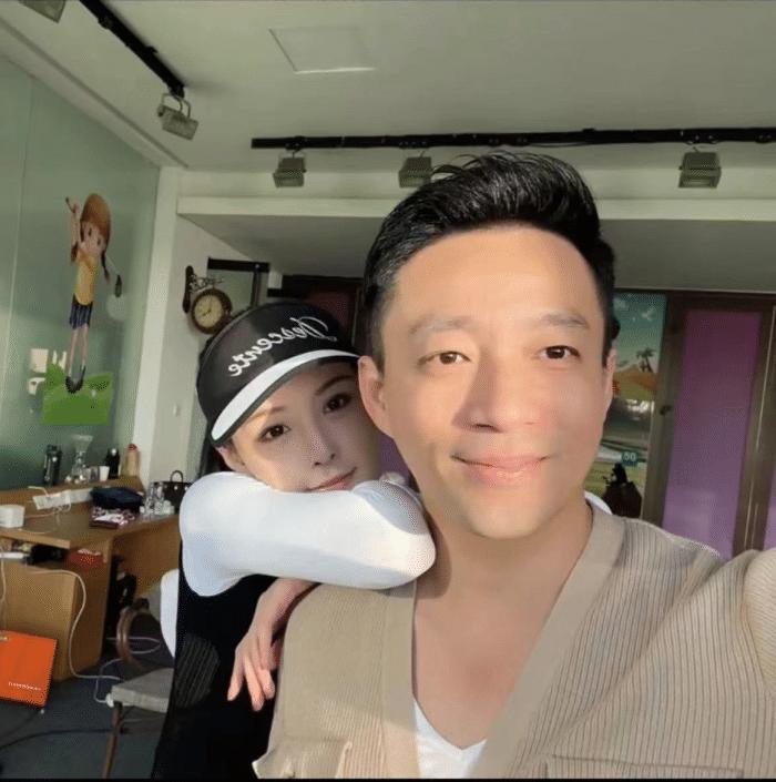 台湾记者葛斯齐于1月17日在微博上为张颖颖打抱不平，称她缺乏都美竹那样的胆量，假