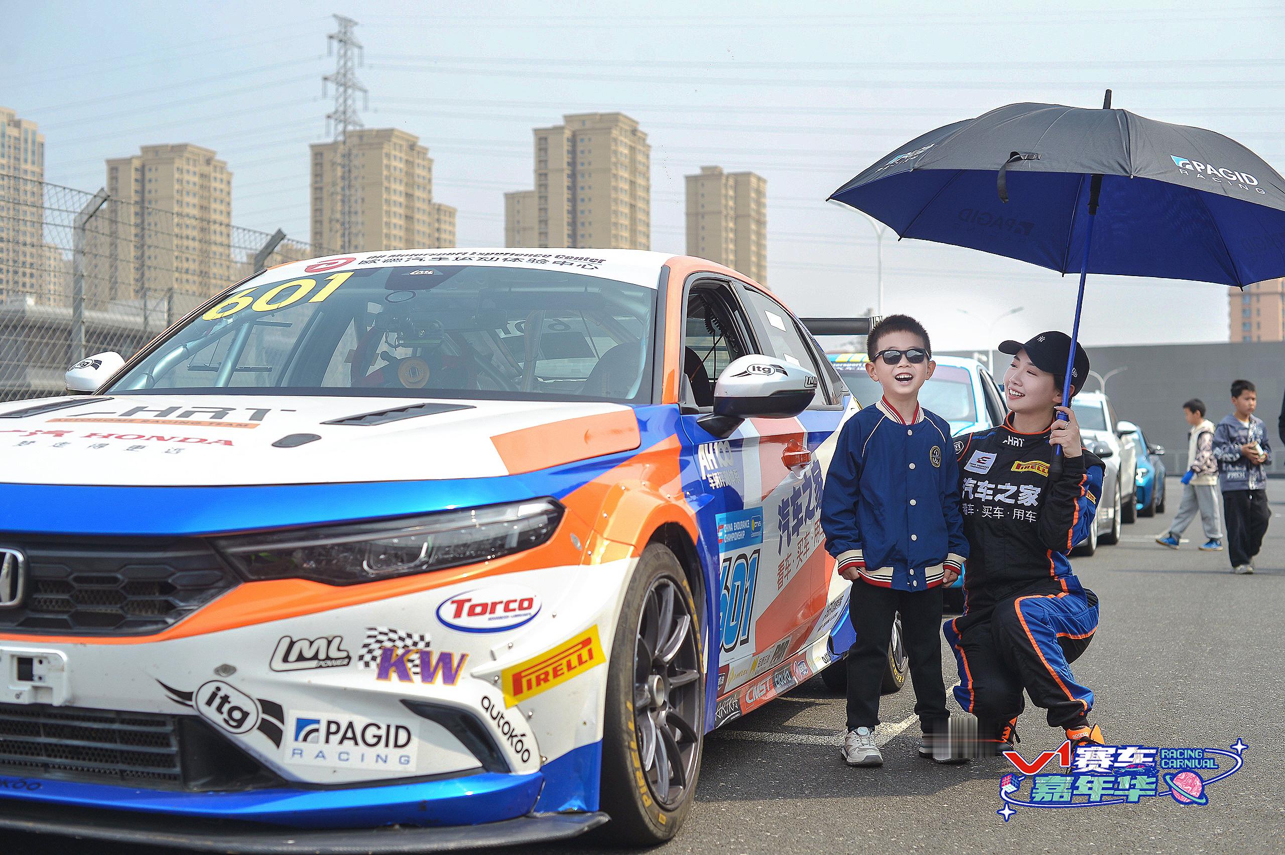 首届运动车展顺利结束！汽车之家 两天Race Taxi赛道体验和金卡纳共接待45