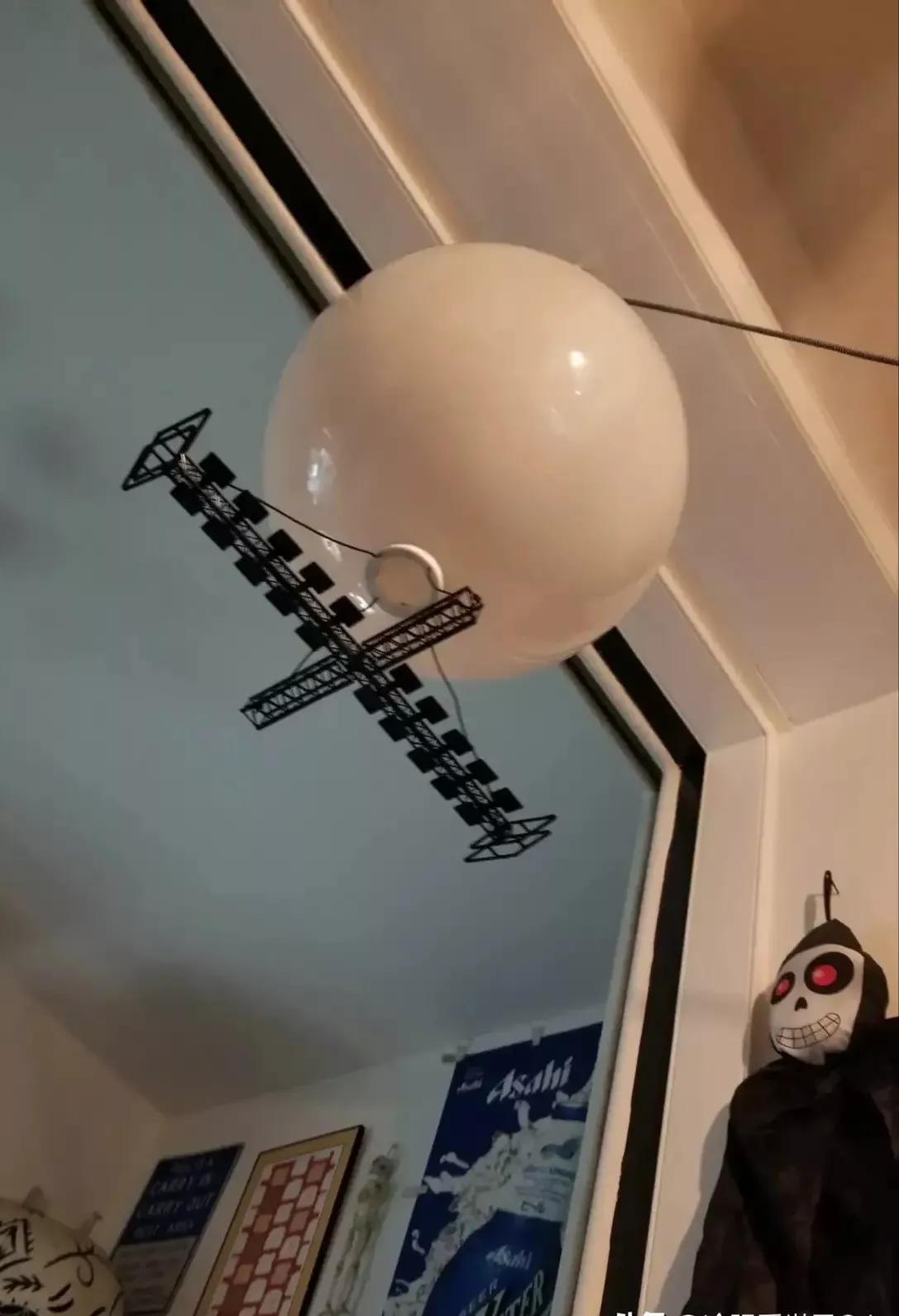 气球周边开始了[马思纯的微笑]