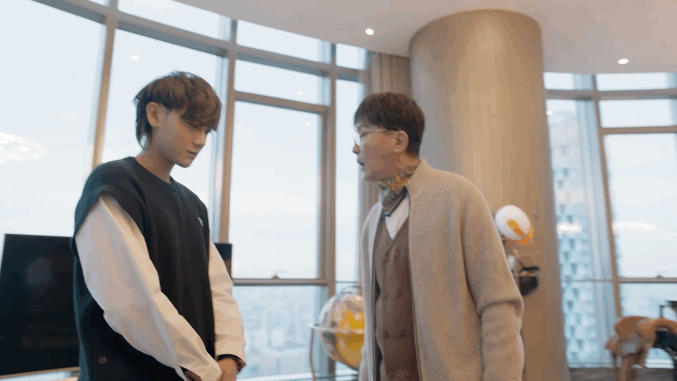 吴刚演完《狂飙》后再演《春日暖阳》
吴刚近日在一部新剧《春日暖阳》中又和大家见面