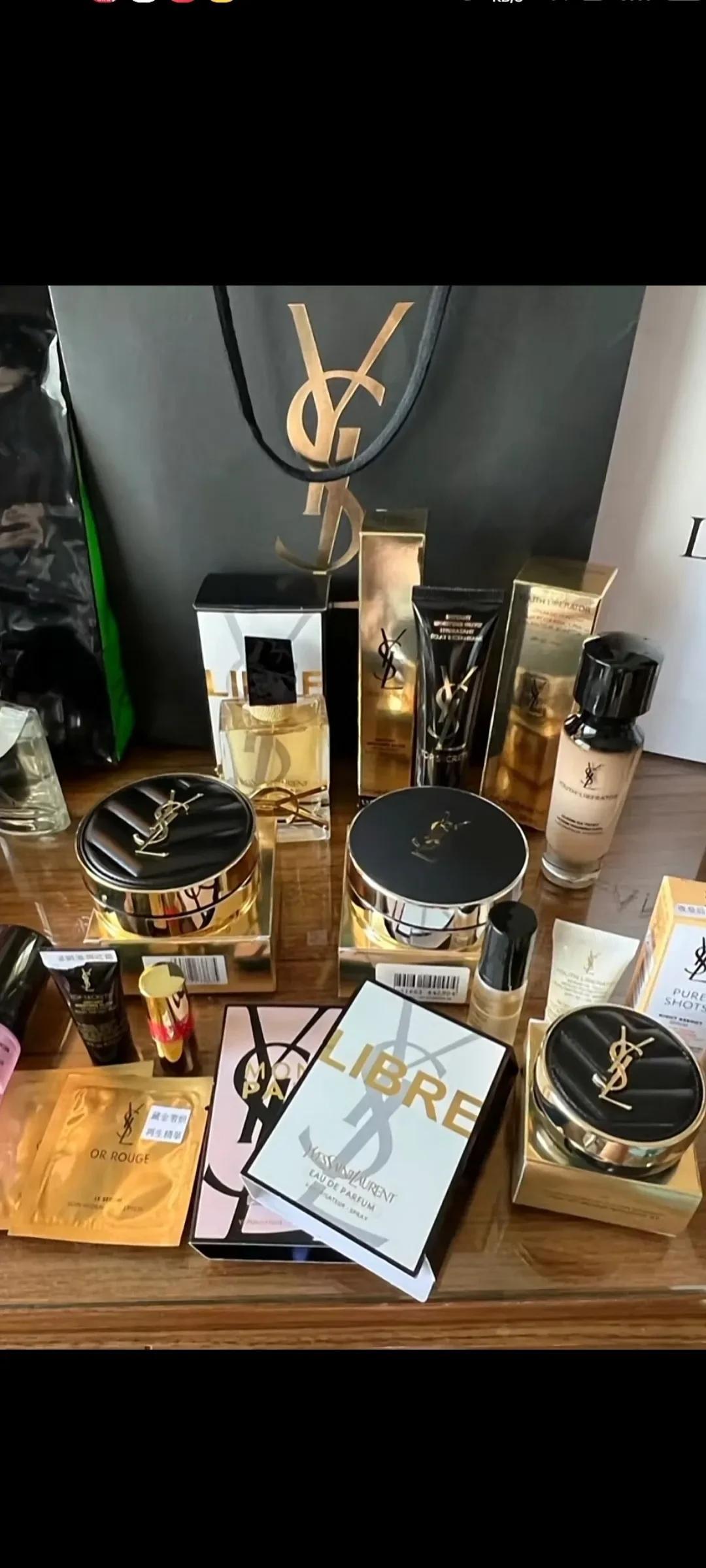 钱多的买几套房子加价卖出去，那叫房地产投资不犯法。

钱少的买几张火车票卖出去那