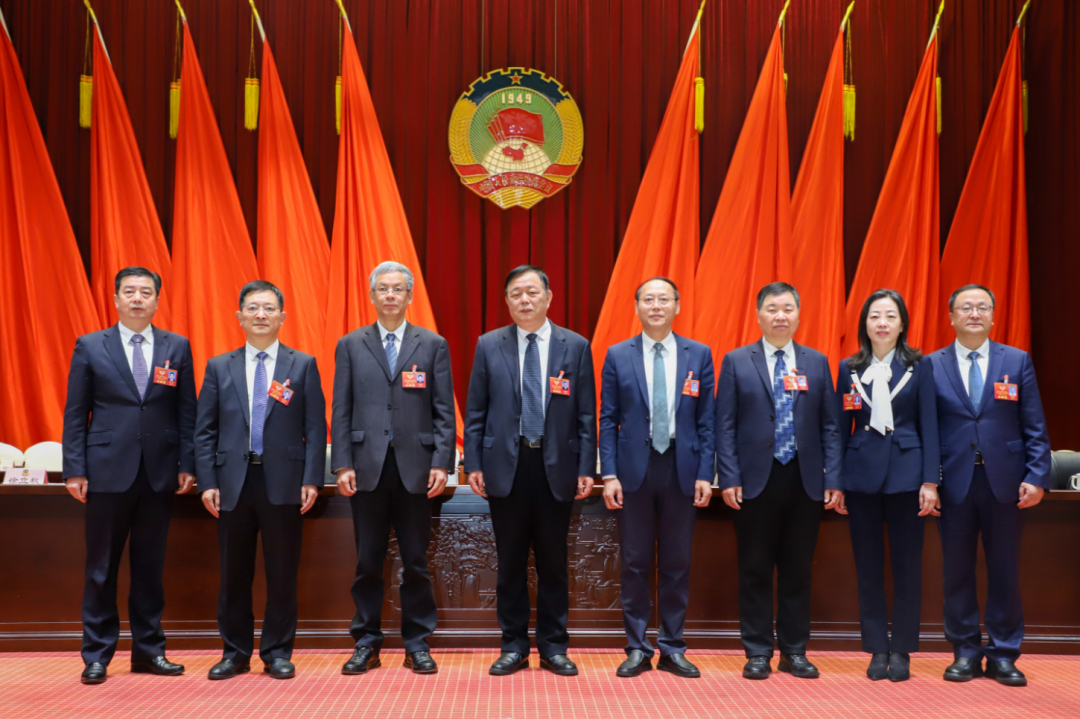 【#王恒来当选黄山市政协主席#】#杨林当选黄山市政协副主席# 1月21日上午，黄