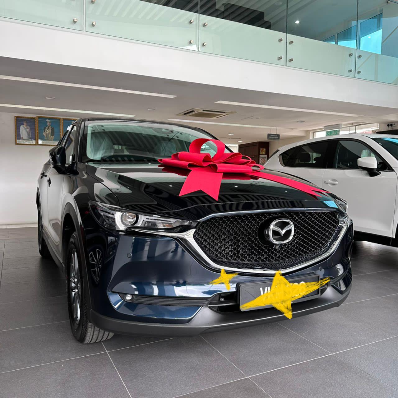 终于到我提车了兜兜转转还是你
优先先考虑了CX5因为有载货工作的关系，后来发现H