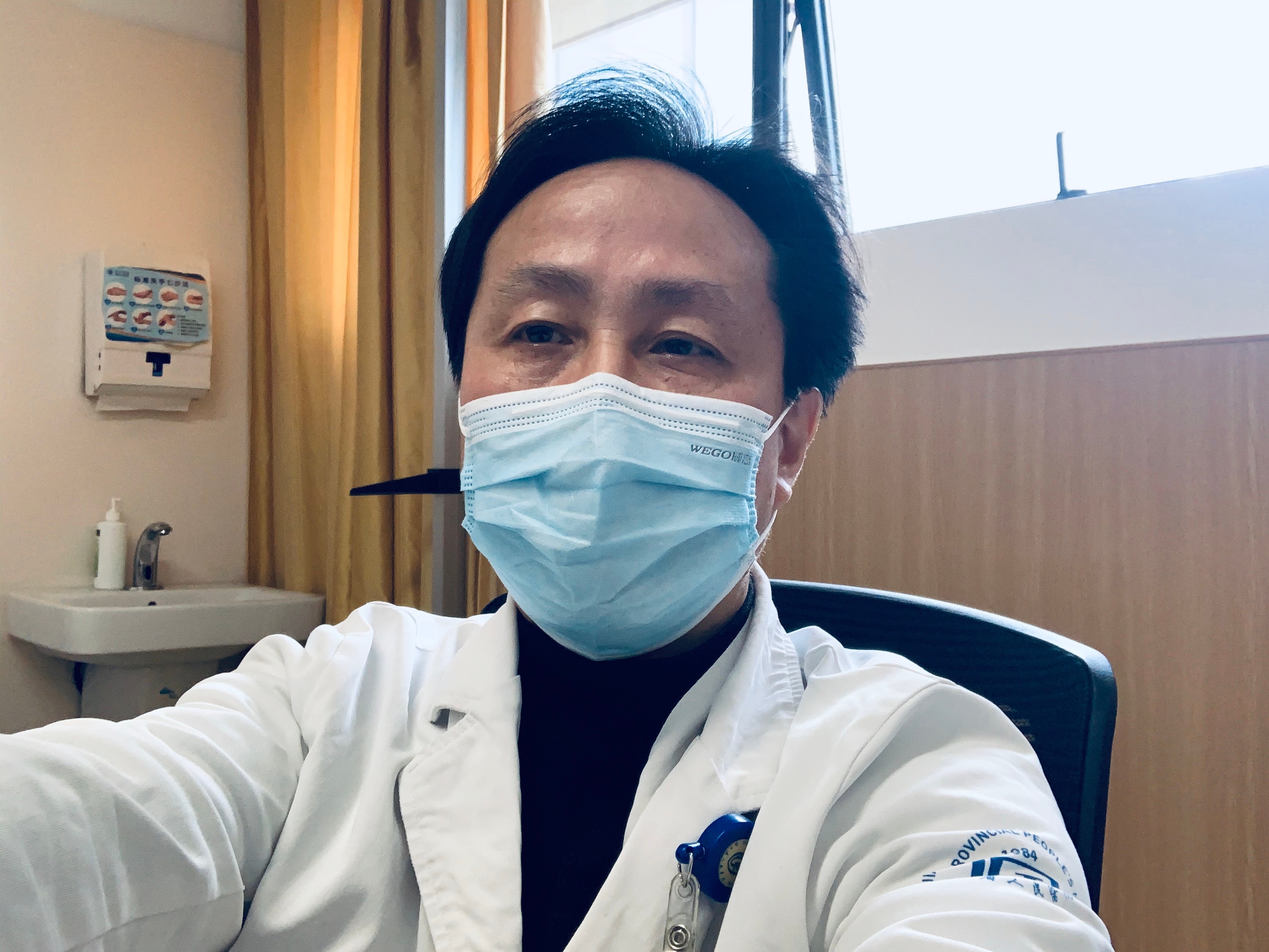 #甲流#昨晚值夜班的儿科医生说，晚上没有空过，都是发高烧的孩子，因为甲流。最近几