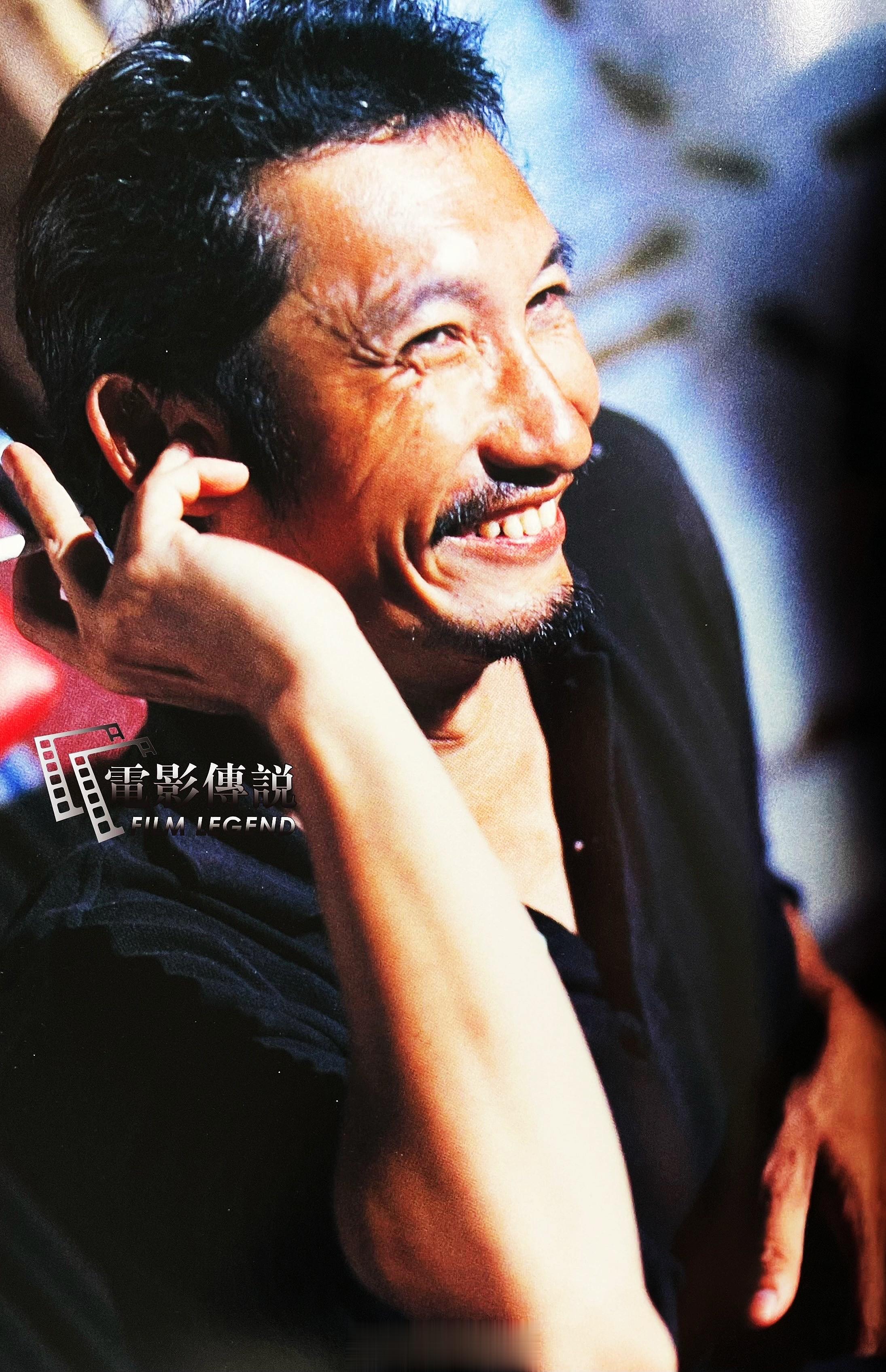 1995年，杜可风去徐克导演的电影《刀》（《断刀客》）的片场探班时为他拍摄的一张
