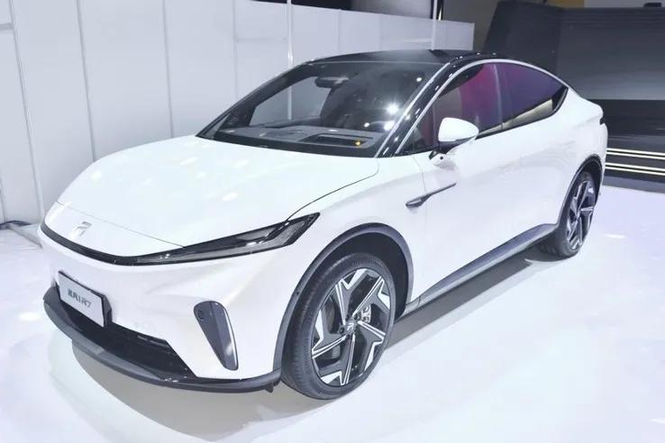 飞凡汽车飞凡R7新增3款屏霸Pro车型高颜值高性能尽显“非凡”实力
近日，上汽集