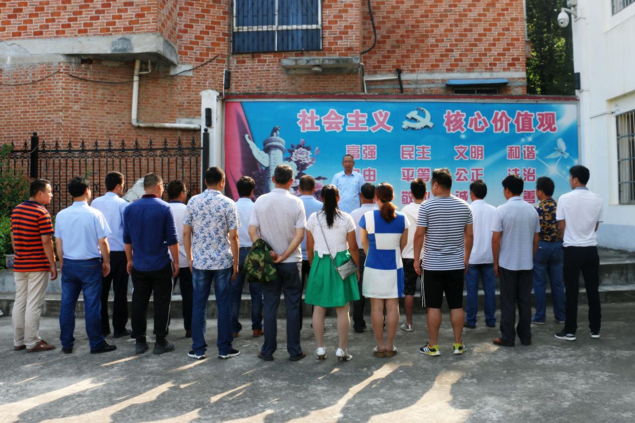 为庆祝中国共产党成立96周年，增强广大农村党员的党性修养，6月30日，全国岗位学
