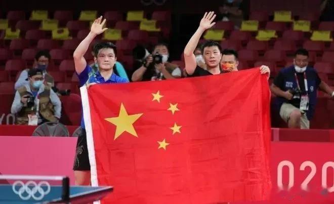 禁止悬挂中国国旗？中国运动员集体退赛，居然遭到主办方威胁

故事发生在意大利佛罗