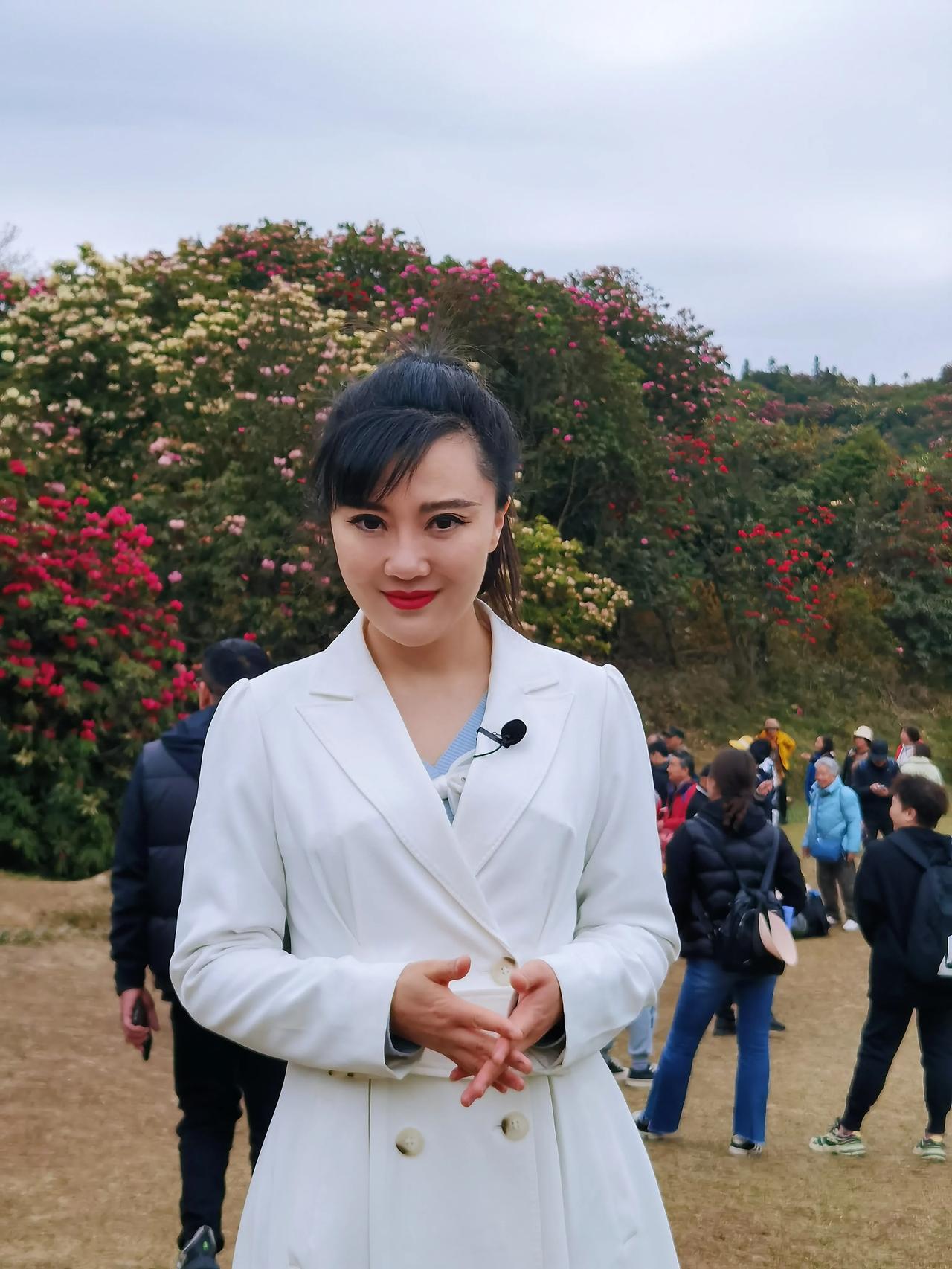 他们说，让我出完镜赶紧离开这里，不然一会儿杜鹃花就谢了[奸笑][奸笑]