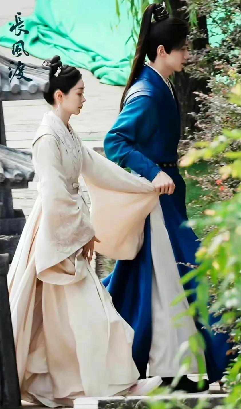 白敬亭、宋轶主演的古装剧《长风渡》取得发行许可证，看来很快就可以和观众见面了，期