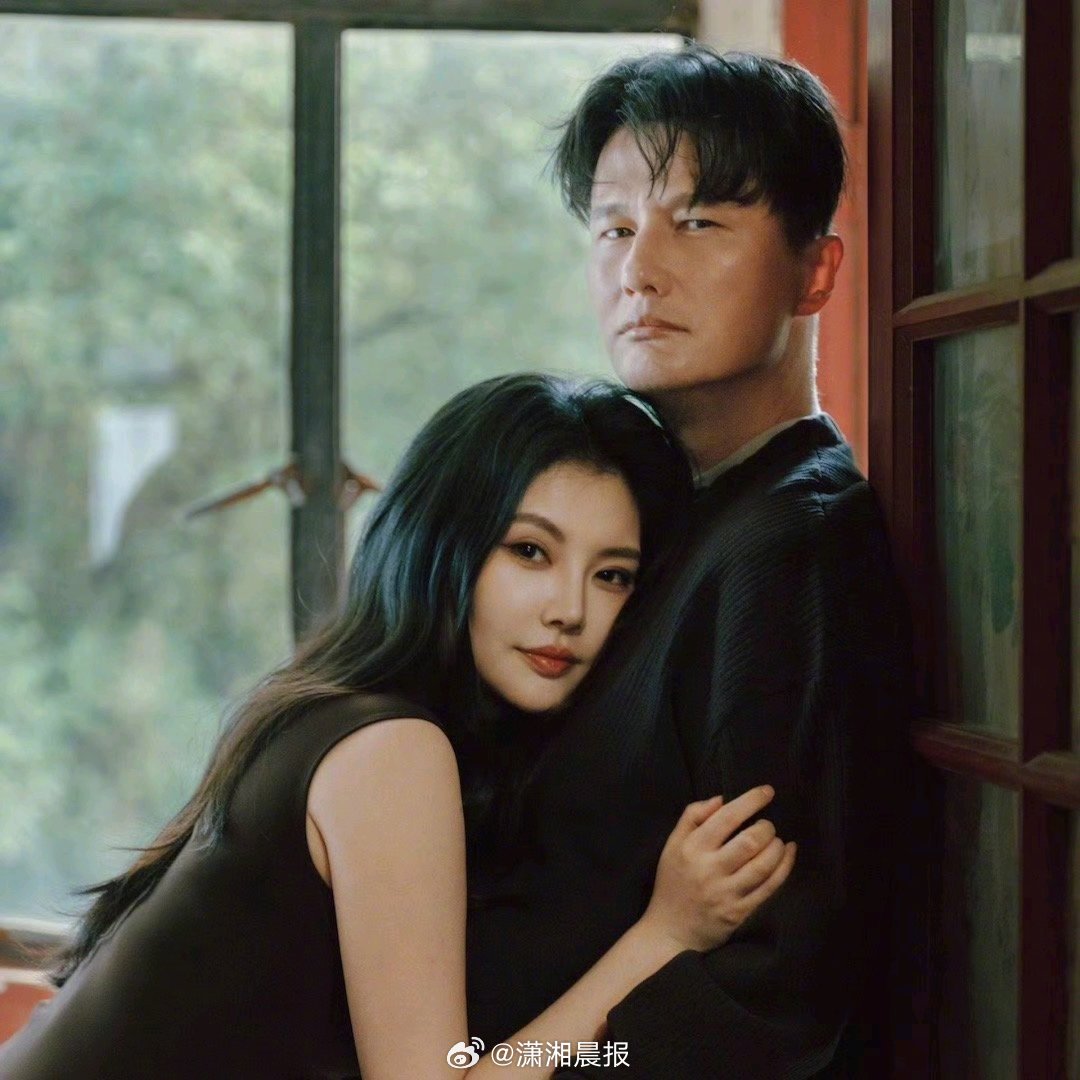 #徐冬冬称婚礼不收亲人朋友礼金#【#徐冬冬回应因家人病重简化婚礼#】1月22日凌