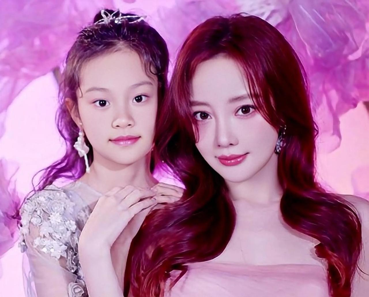  甜心越长越漂亮[兔年大吉]长的太像她妈妈了[兔年大吉]越长越大气，女大十八变[