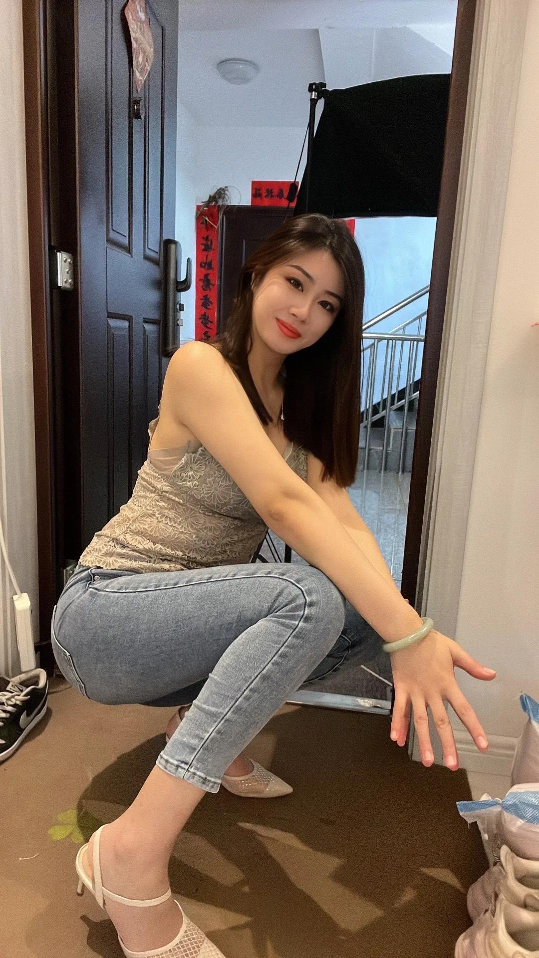 我也很想知道在这个手机不离身的年代，半天、一天，或者几天都不回你消息的人，到底会