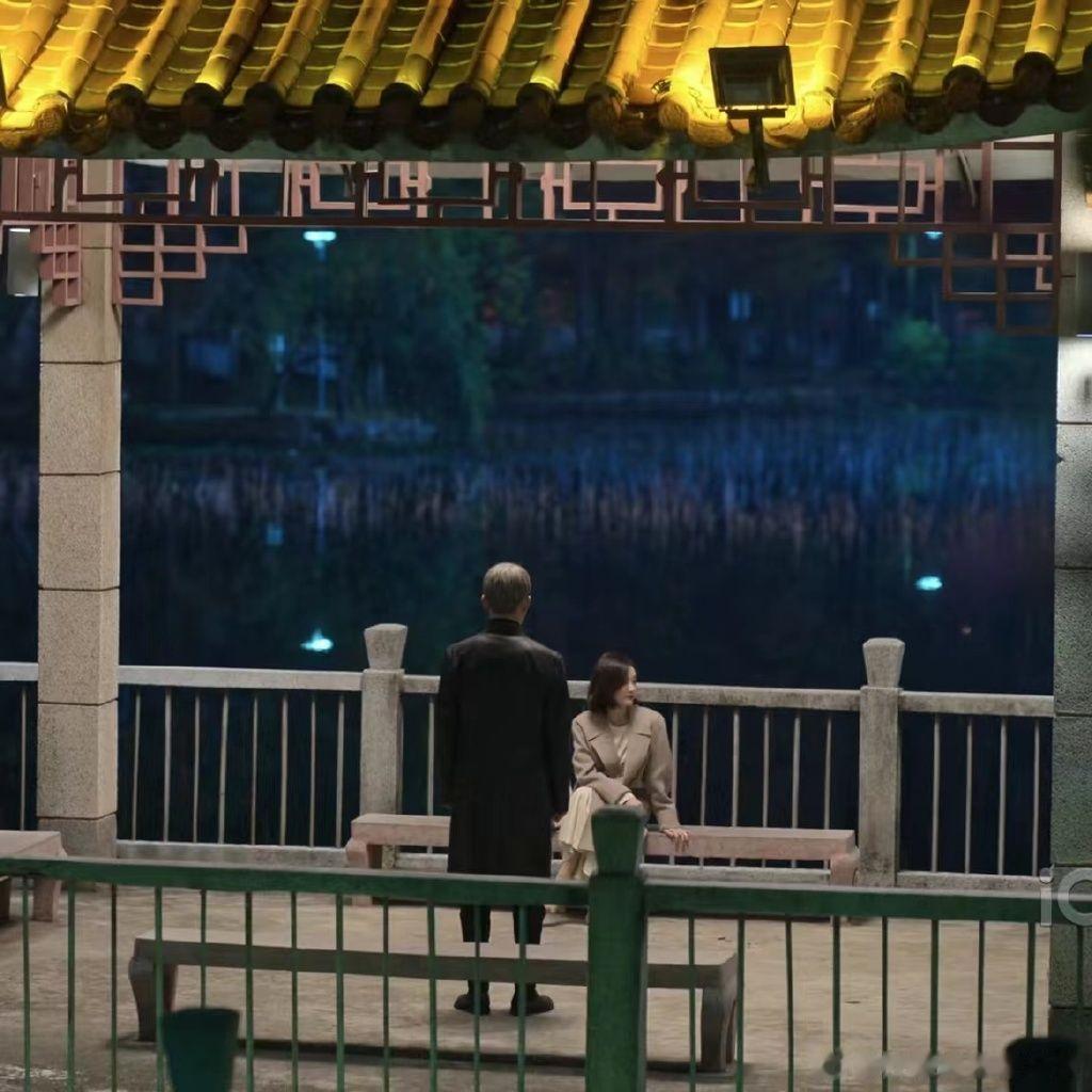   哈哈哈哈离大普了，安欣好难，头发都熬白了，腿也没了 ​​​