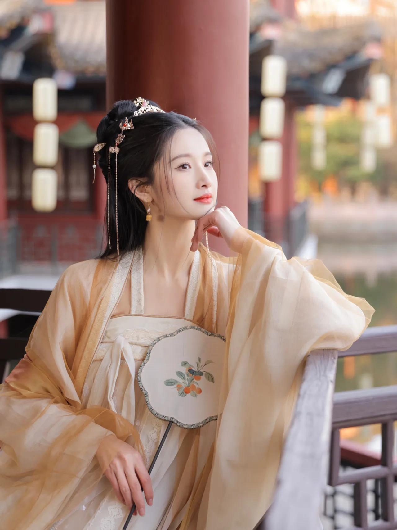 陛下，我待你如春木榭江水，汲之
