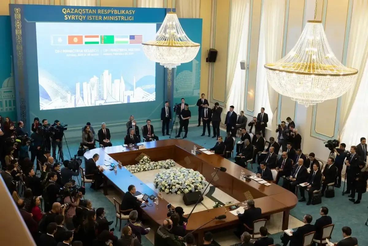美国又要去刨坟了，美国高调宣布他们要重返阿富汗！

当年美国带领众小弟去修理阿富