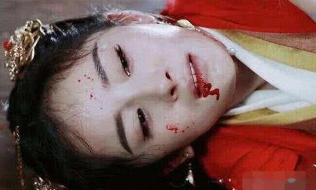 女明星演“受伤戏”，baby呆滞，刘亦菲凄美，她隔着屏幕都疼
哈喽，各位小伙伴们