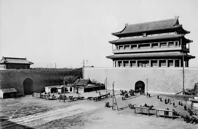 【签示试题】纪晓岚先生自述——古代用龟来占卜，孔子为《易经》作系辞，竭力谈蓍草的