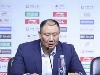 山东输球教练被骂下课正常 但不应上升到侮辱人层面

当CBA季后赛开启了主客场模