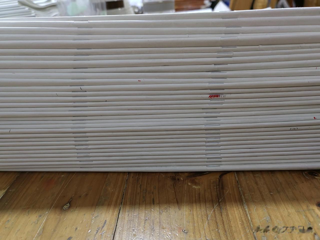  
一个班44人，就交了30本作业。
还有24个人没有交作业。
平常上课不是睡觉