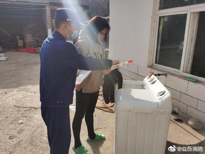 【 沿街商铺消防安全宣传，我们