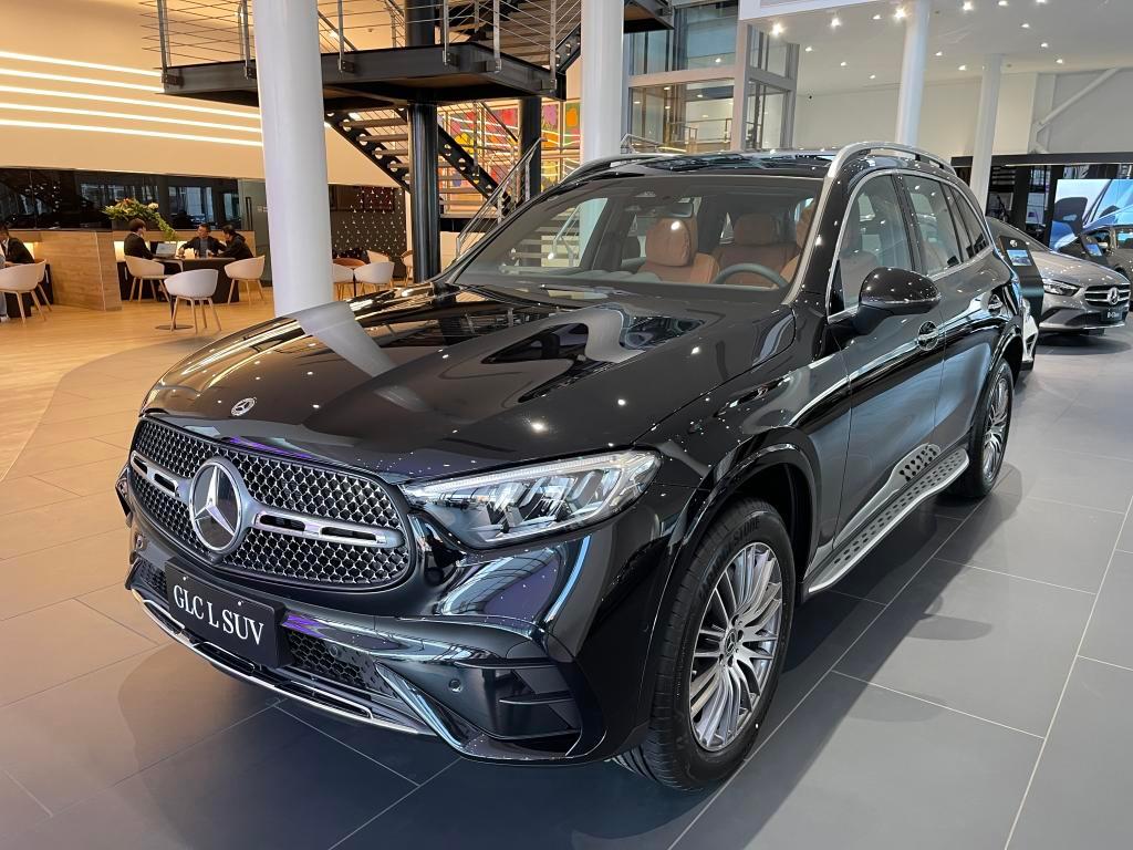 全新一代奔驰GLC 300L车型到店 5座版和7座版，3月份内上市#奔驰GLC#