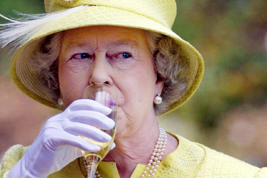 哥顿金酒发源地并非英国？英国女王伊丽莎白二世以其高雅、品味出众的形象而著称，除了