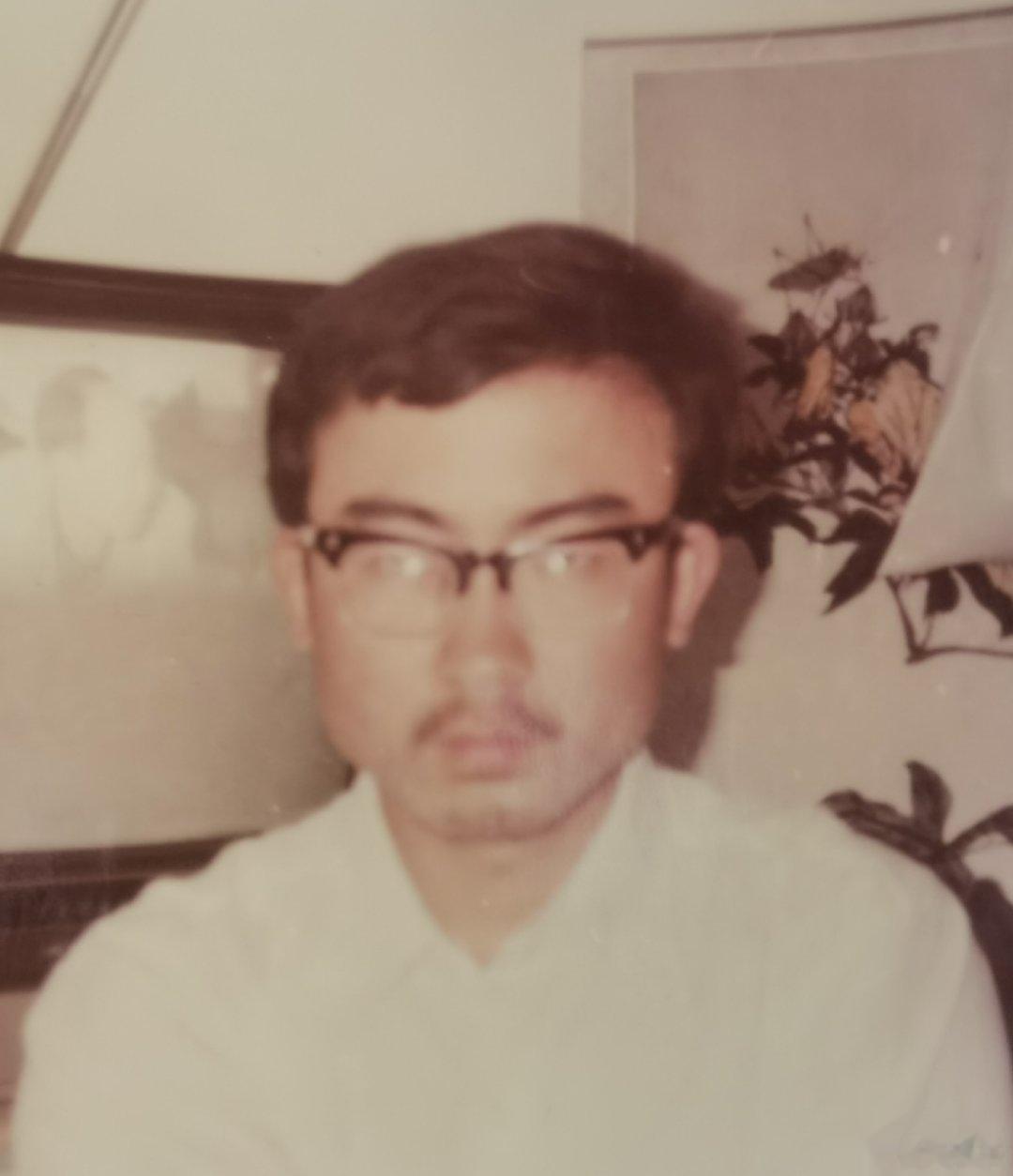 曾经18岁。[嘻嘻] ​​​