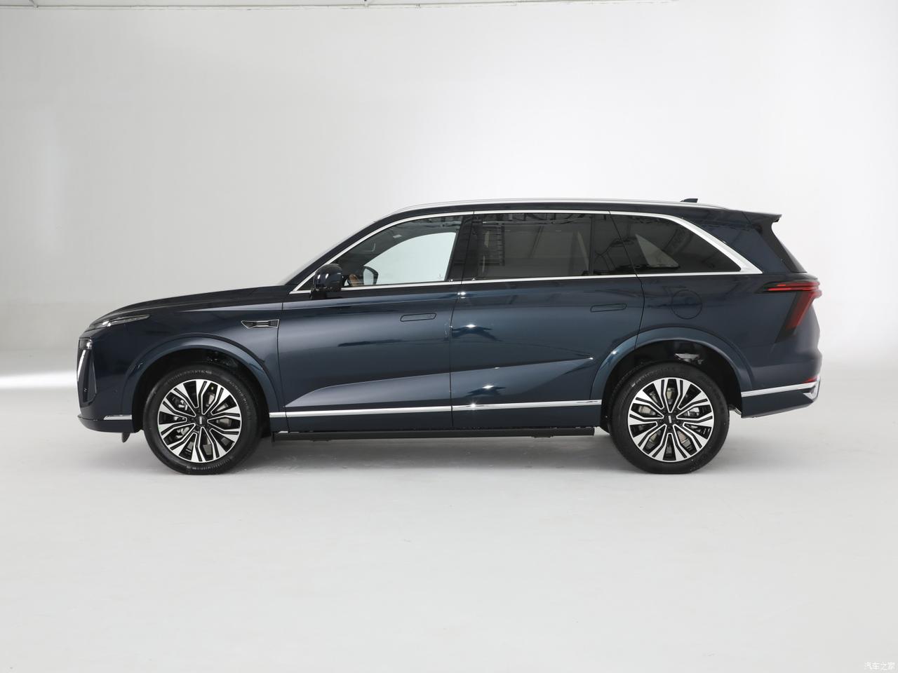 27.38-30.88万！无疑，这个价位进入了深水区。

4月13日晚，魏牌蓝山