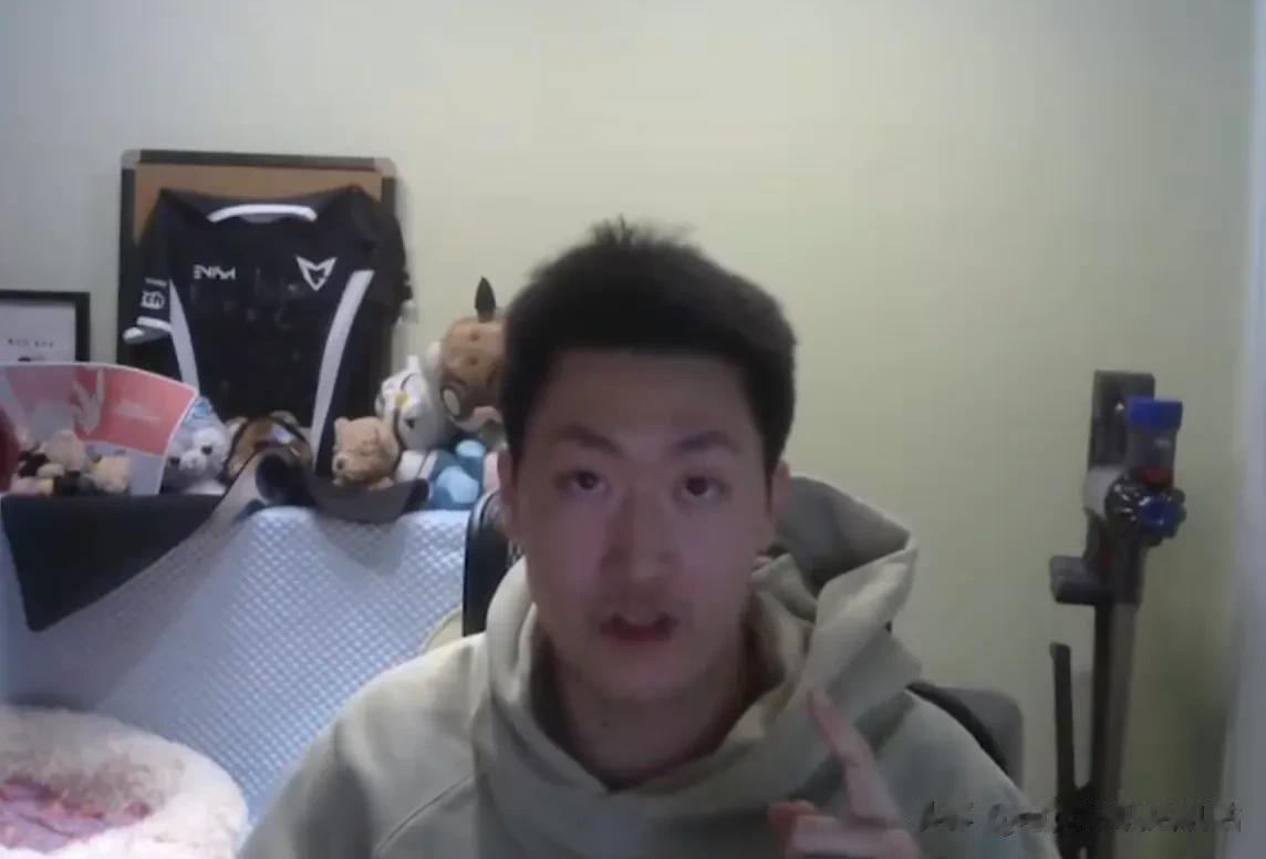 管泽元：五年前确实是我煞笔没什么说的，我冲动想帮朋友出头，去说了一些不是事实的事