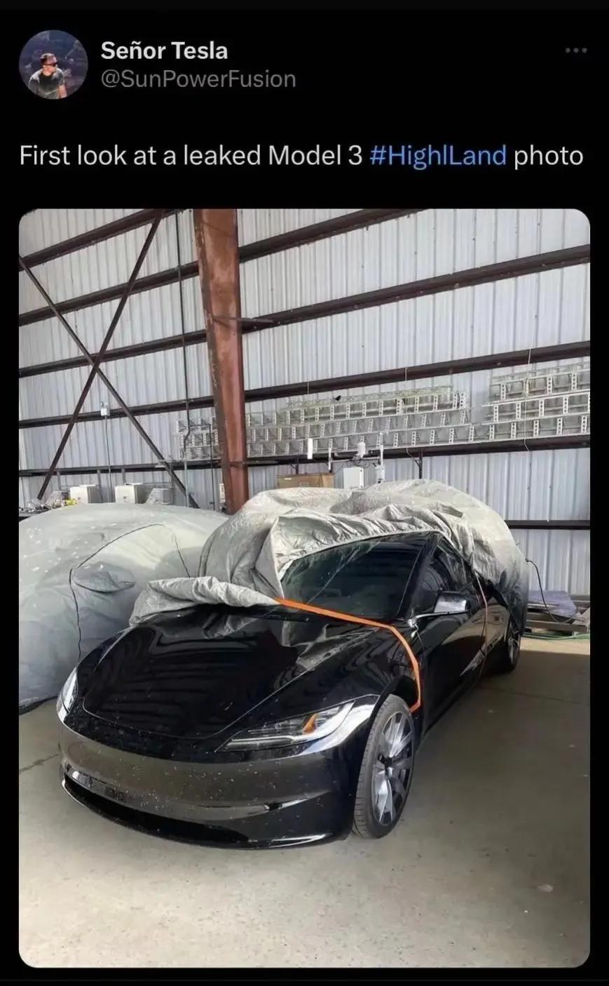 新款特斯拉 model 3 长这样，这个前脸你们来评论。  