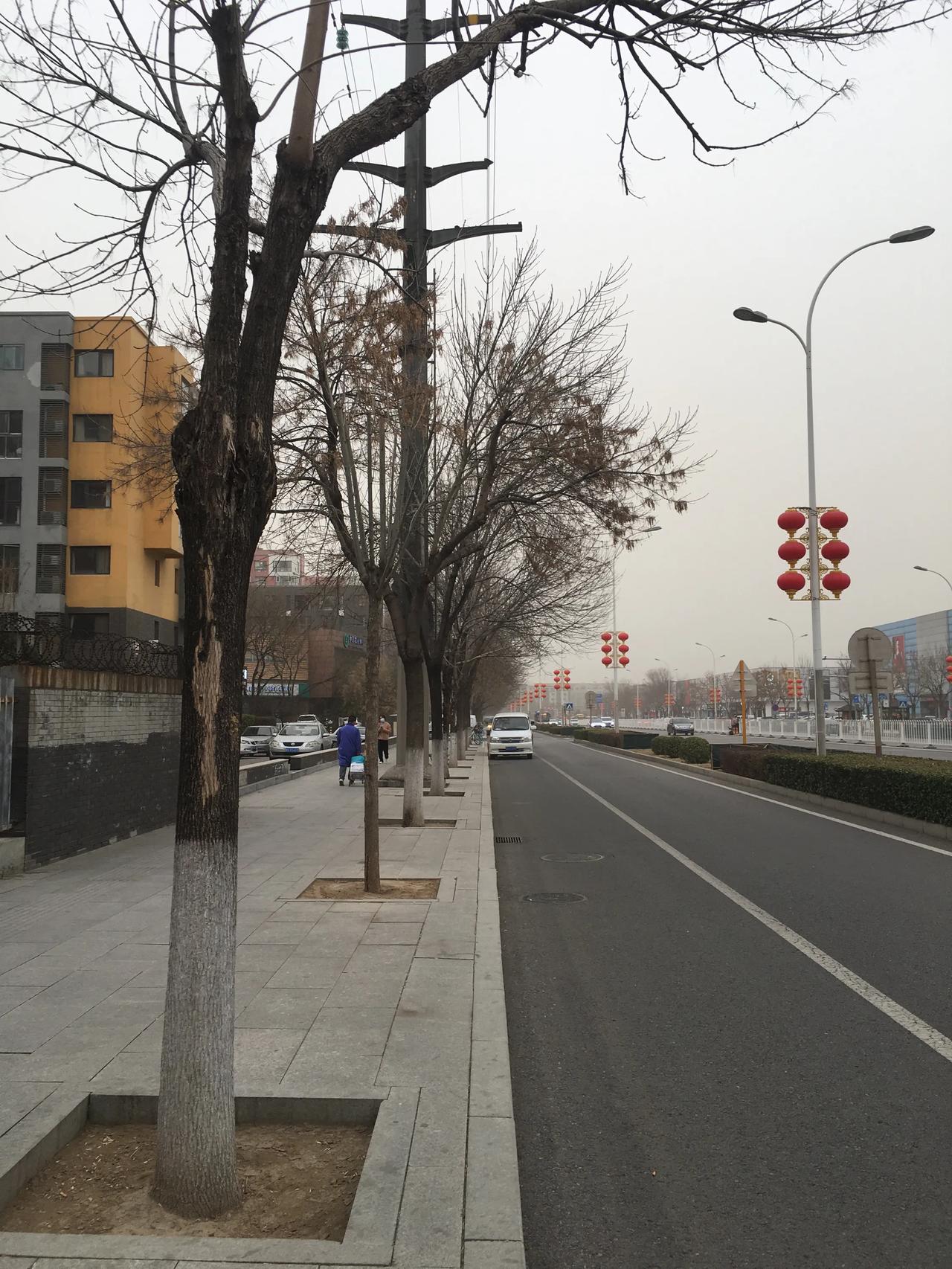从深圳举家搬迁到北京有六七年了，以前只是听说北京的沙尘暴厉害，但是一直没有亲眼看