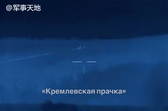 “带劲！”俄罗‮武斯‬装‮队部‬第24特‮侦种‬察‮的旅‬特‬种兵，在3月31日