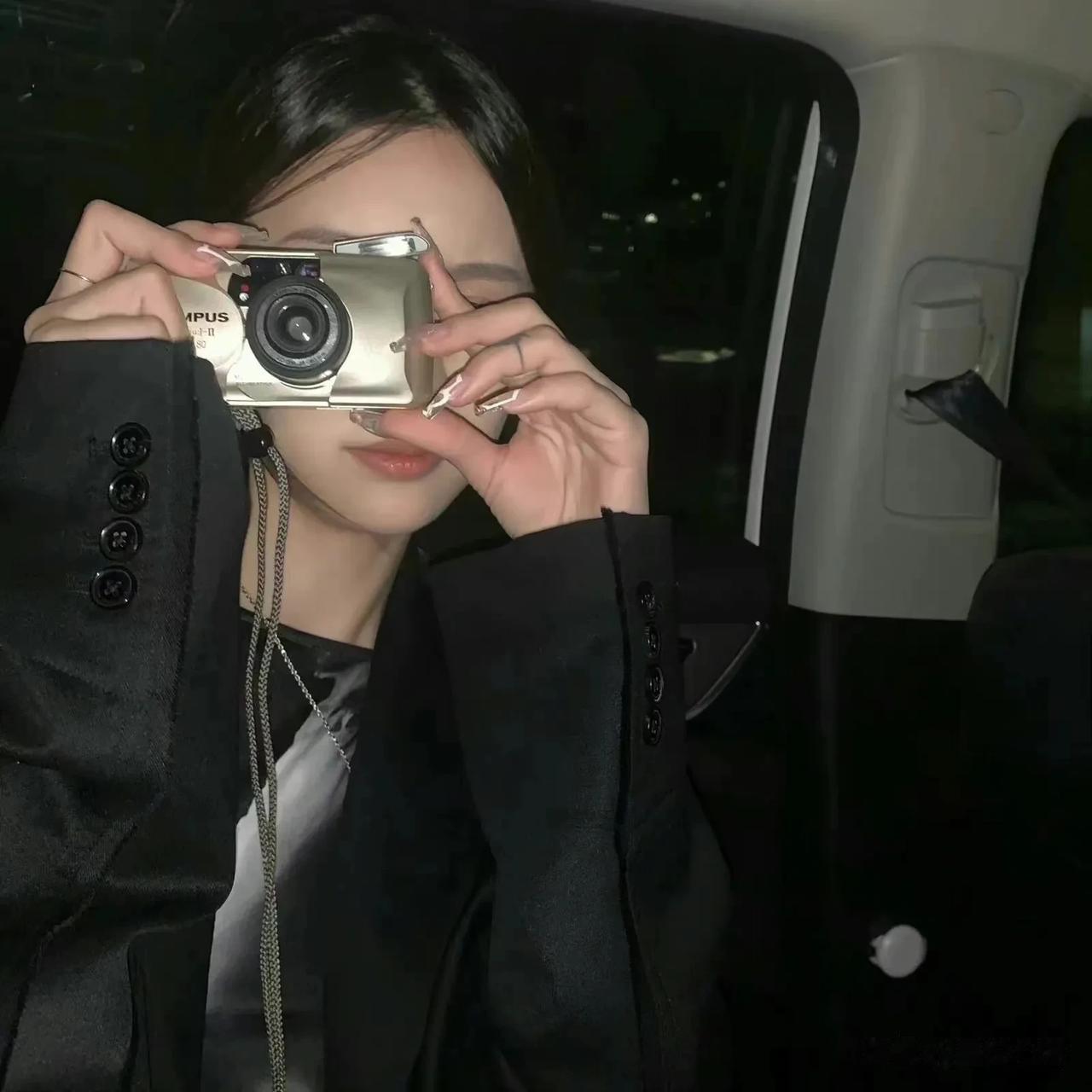 哪些网易云热评一瞬间击中了您的心灵？
1，
奶奶说：没有谁配不上谁，两块一包的盐