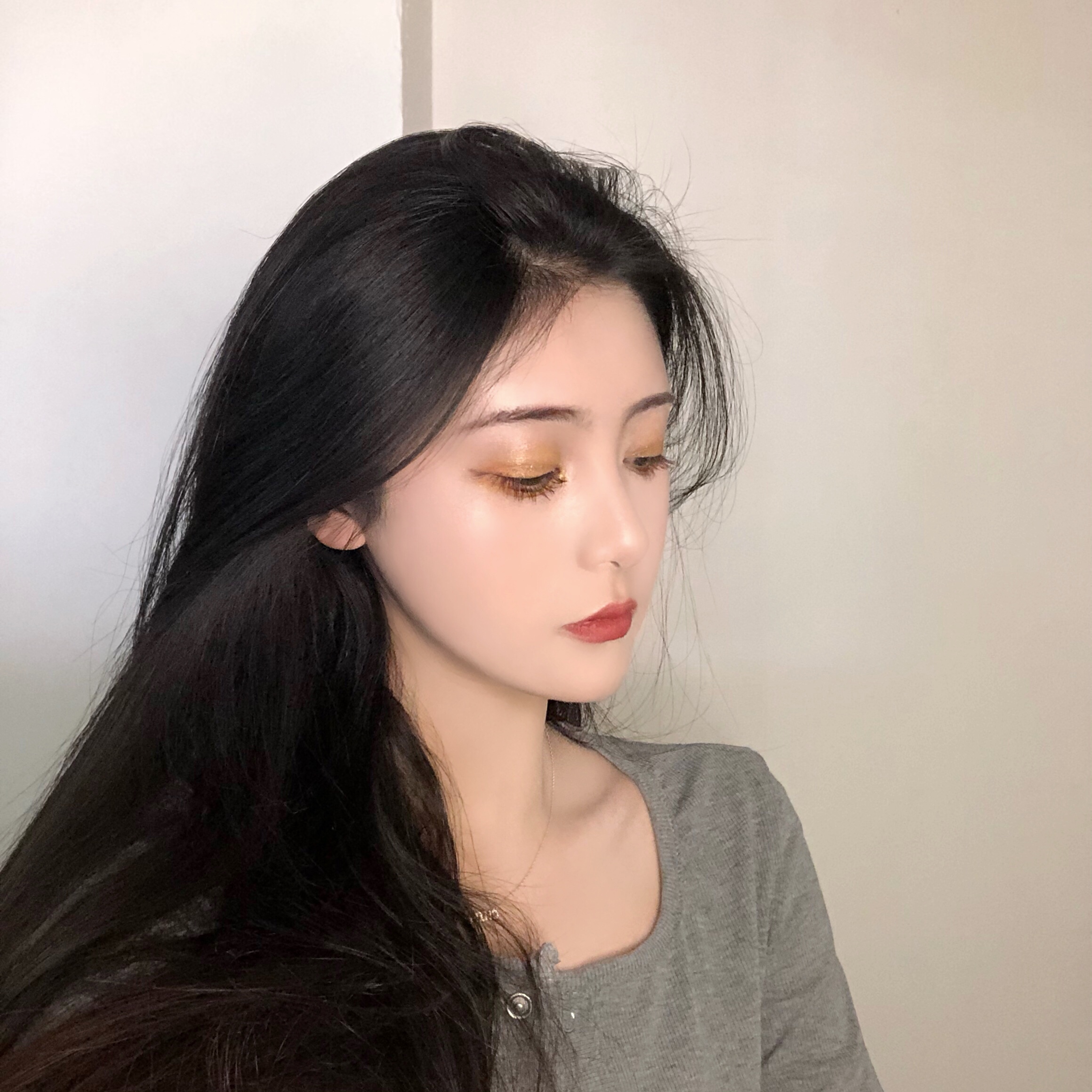 晚上好 不好也行 随便你  #情绪Leo# #清纯御姐#,#美妆搭配# ​​​