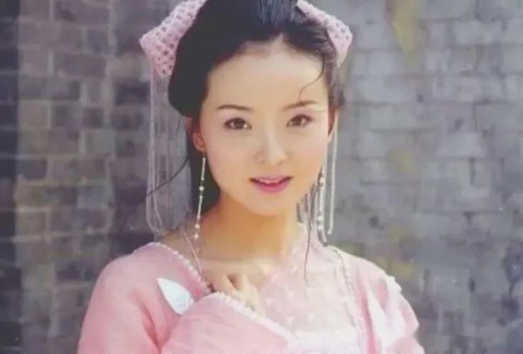 王艳嫁给比自己大12岁的地产大亨，坦言：“不管大家信不信，我嫁到王家10多年，和