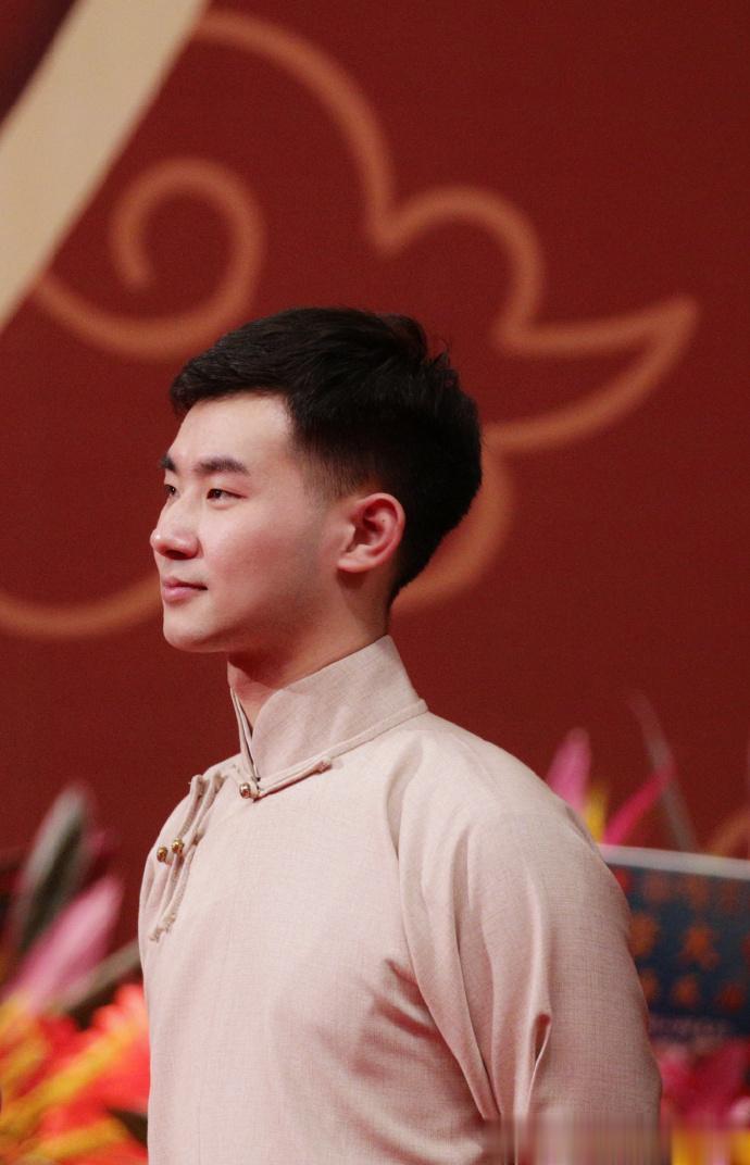 德云社陷入“青黄不接”局面，老郭也是无能为力

这两天老郭领着徒弟们，搞了一场相