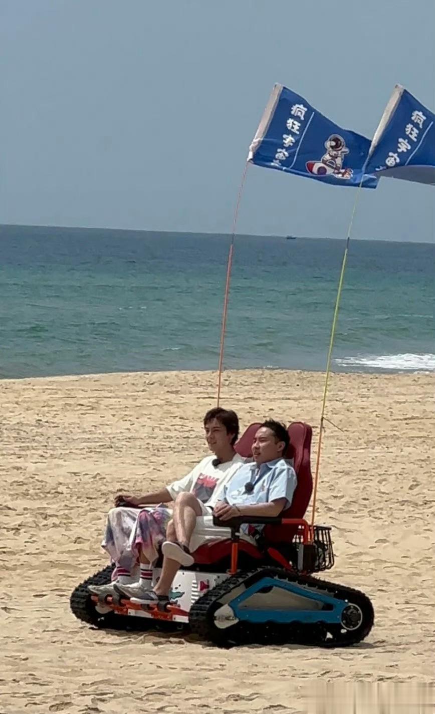 陈伟霆用实际行动告诉我们，男人千万不能太胖。 