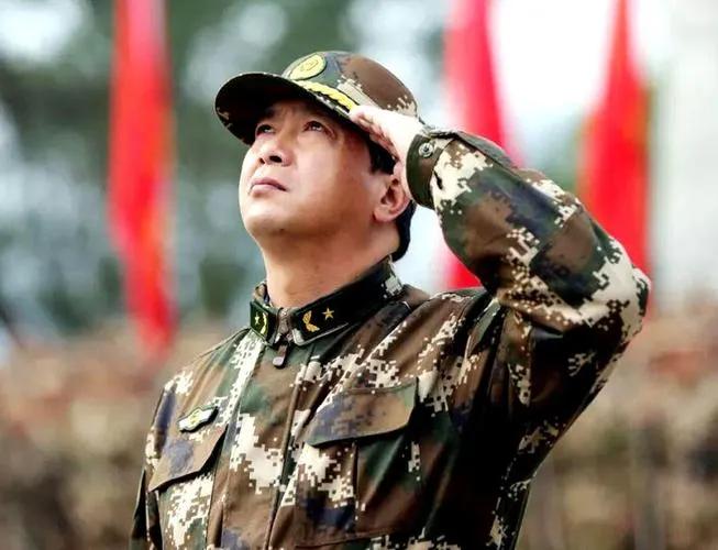 1984年10月，老山前线战场，战士丁晓兵为了不拖累战友，竟取出匕首，狠心割下了