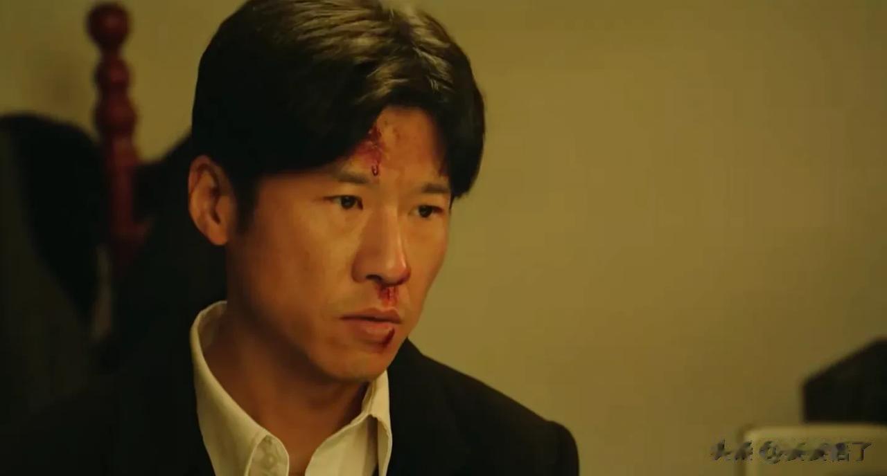 《尘封十三载》，王骁演坏人，这个压迫感还是很强的。
“我觉得我是只鹰”，这台词一