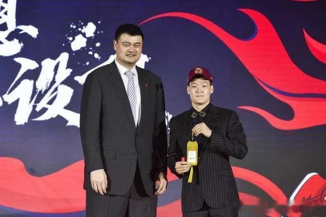 谁又能想到呢？原本状元的大热门张宁会落到第八位被山西选中。
     分析下，首