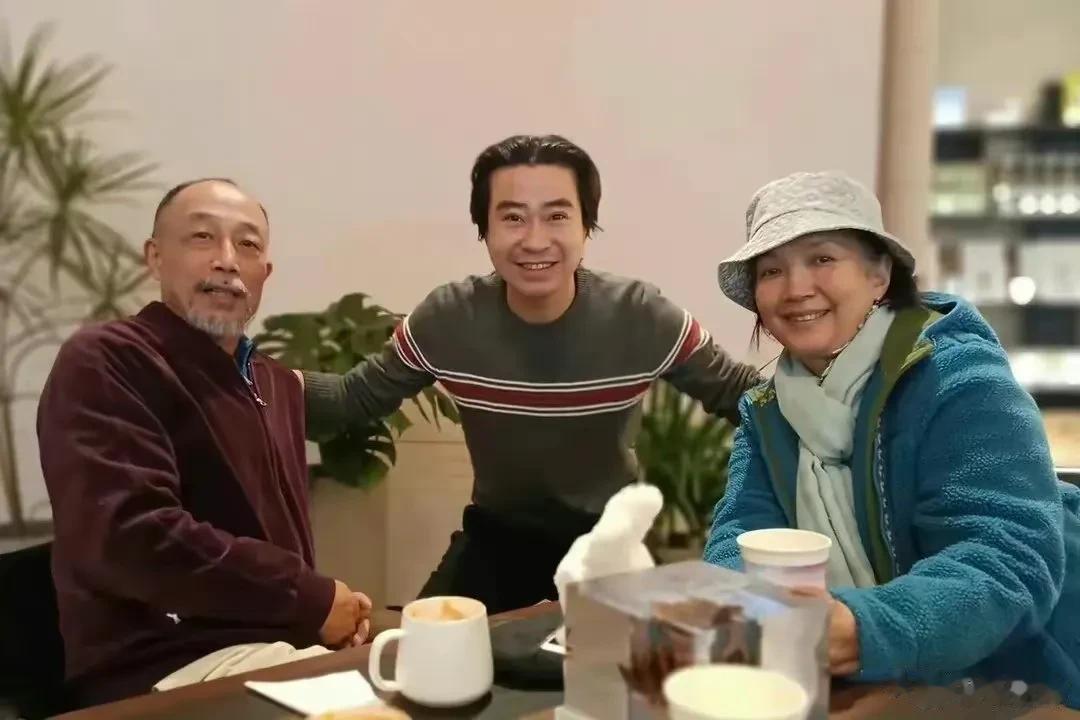 有网友披露，定居美国多年孙海英