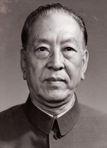 71年林彪乘专机出走，为何只带儿子不带女儿？
 
1971年9月13日，林彪带着
