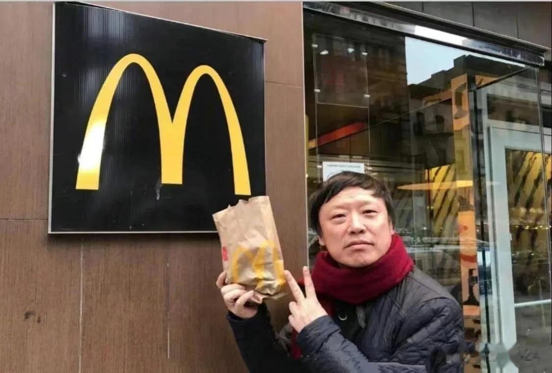 美国一个议员说:俄罗斯根本不是美国的对手，也不敢对美国使用核武器，因为美国议员子