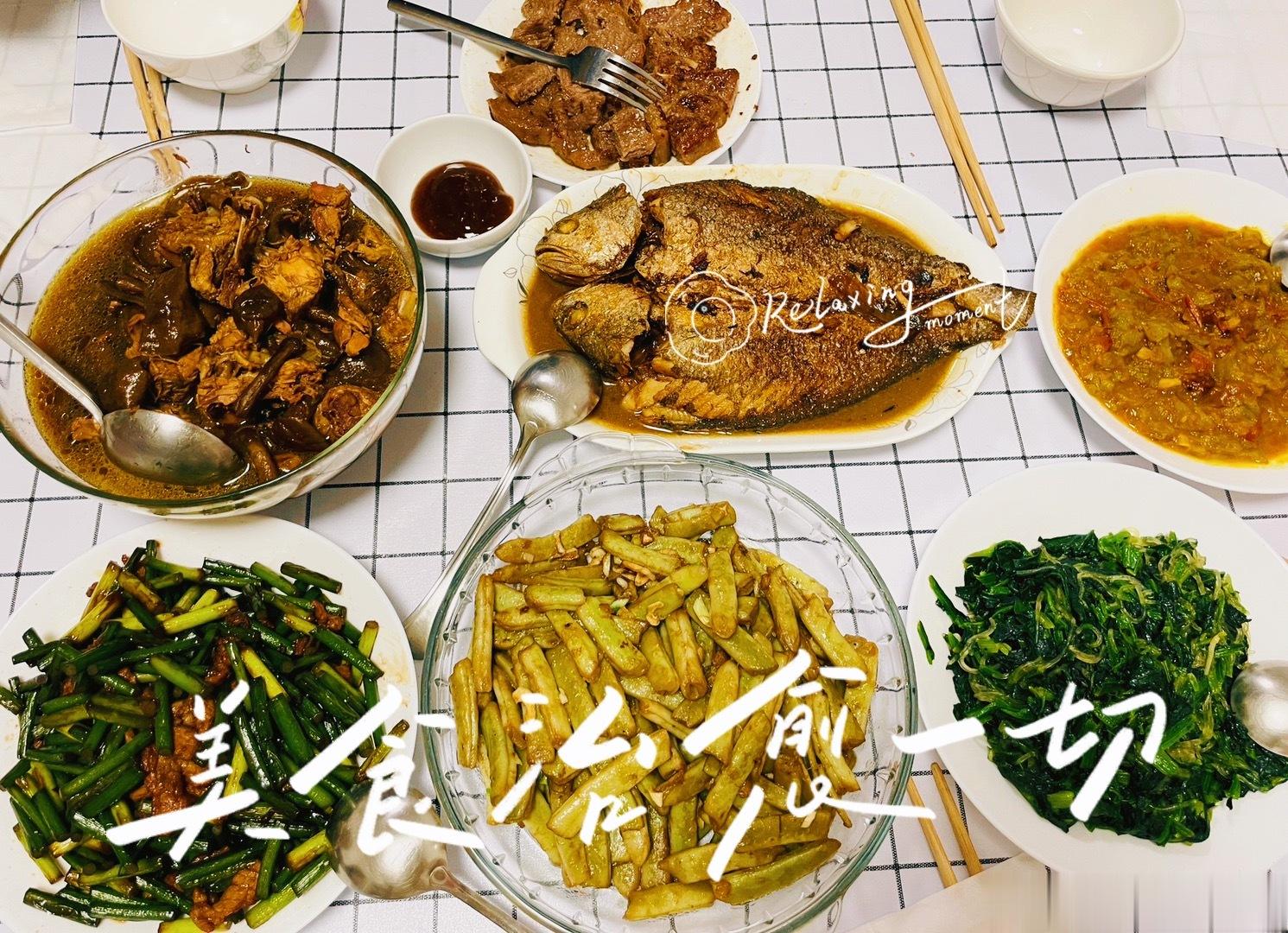  年味就是，每天都在吃吃吃，涨