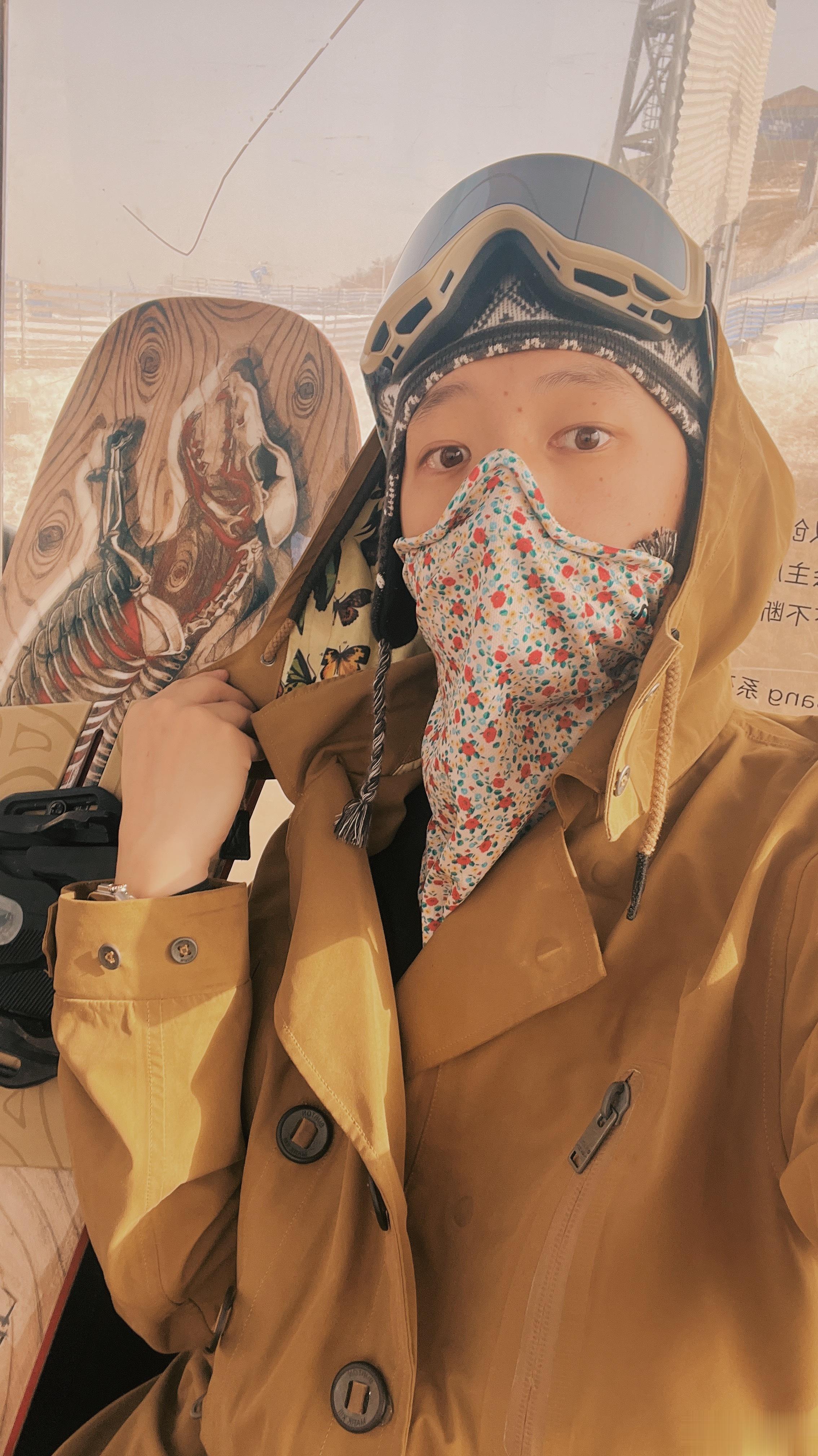 SHOWDOG & BURTON MARK XIII春天就应该滑草多年自赞助GI